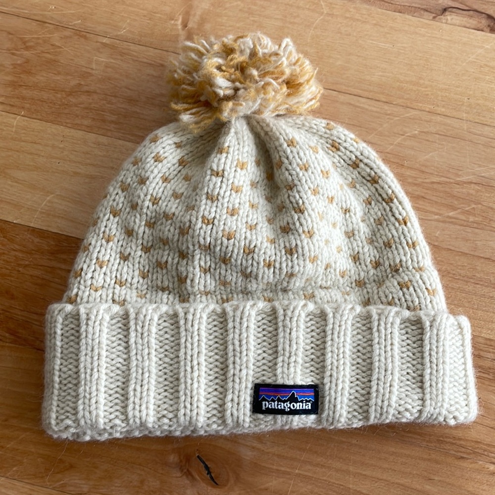 Patagonia Cream and Tan Knit Beanie